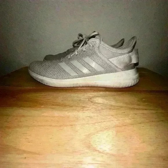 Adidas Women's Gray Memory Foam Lightweight Running Shoes - Size 8 Sneakers - Picture 3 of 9